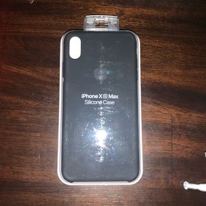 iPhone XS Max black iPhone case